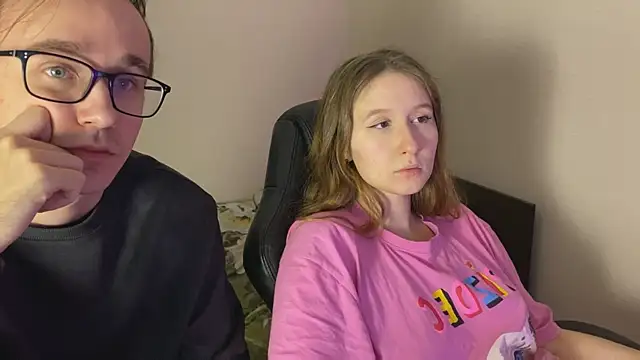 Snapshot of Sabrinaanddaniel chatting on 15, 11, 2025 Sabrinaanddaniel online show from 15, 11, 2025