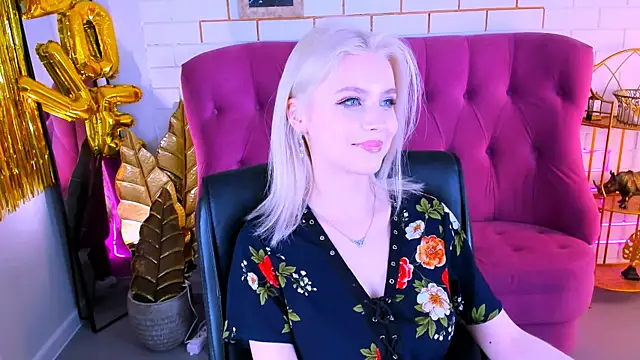 LeonaStane online show from 8, 3, 2025