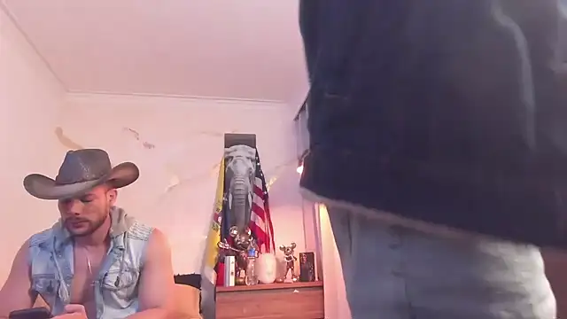 Snapshot of bakersboyssexys chatting on 16, 3, 2026 bakersboyssexys online show from 16, 3, 2026