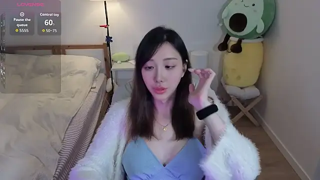 Snapshot of joycemilka chatting on 6, 4, 2026 joycemilka online show from 6, 4, 2026