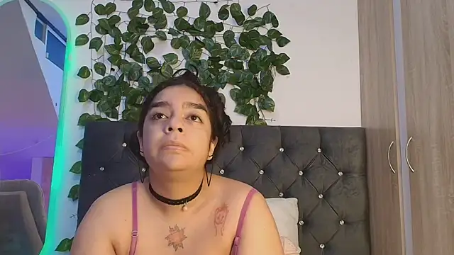 lauravince online show from 17, 6, 2026