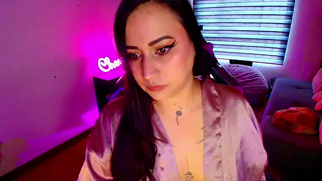 Snapshot of cherryy_bombshelll chatting on 18, 3, 2026 cherryy bombshelll online show from 18, 3, 2026
