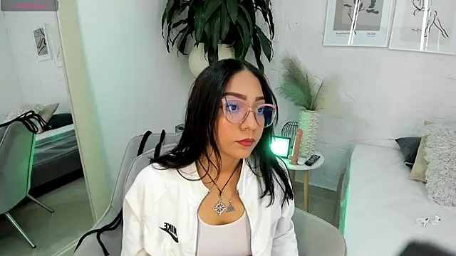 mariia juana  online show from 18, 2, 2025