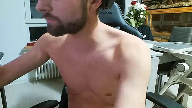 ademandjulia online show from 29, 7, 2026