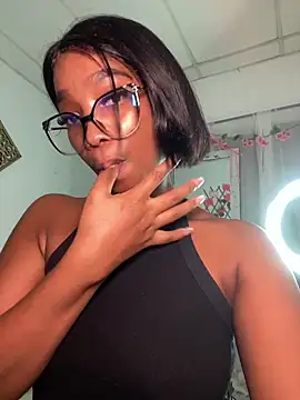 Snapshot of blackgril12 chatting on 3, 2, 2026 blackgril12 online show from 3, 2, 2026