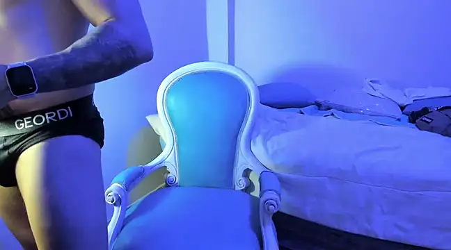 Snapshot of mikeblaree chatting on 11, 2, 2025 mikeblaree online show from 11, 2, 2025