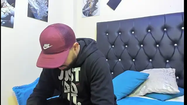 Snapshot of mikeblaree chatting on 4, 3, 2025 mikeblaree online show from 4, 3, 2025