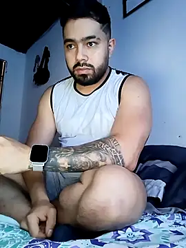 Snapshot of mikeblaree chatting on 14, 10, 2025 mikeblaree online show from 14, 10, 2025