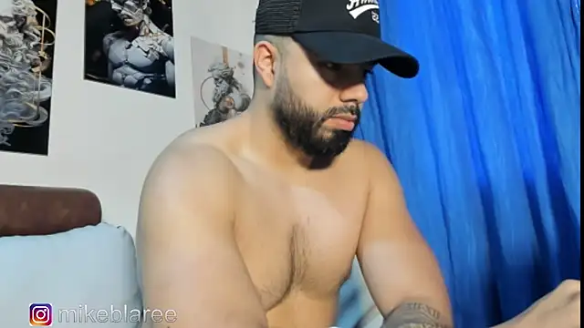 Snapshot of mikeblaree chatting on 1, 12, 2025 mikeblaree online show from 1, 12, 2025