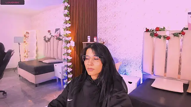 Snapshot of Gaby_tay1 chatting on 28, 4, 2026 Gaby tay1 online show from 28, 4, 2026