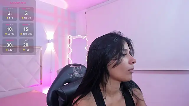 Snapshot of Gaby_tay1 chatting on 5, 5, 2026 Gaby tay1 online show from 5, 5, 2026