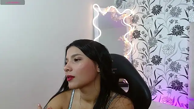 Snapshot of Gaby_tay1 chatting on 20, 5, 2026 Gaby tay1 online show from 20, 5, 2026