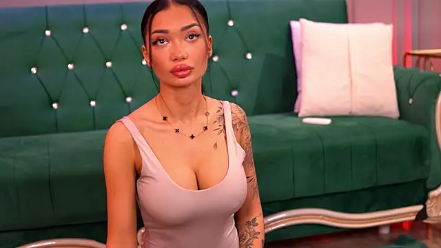 Snapshot of SashaFerrera chatting on 20, 2, 2025 SashaFerrera online show from 20, 2, 2025