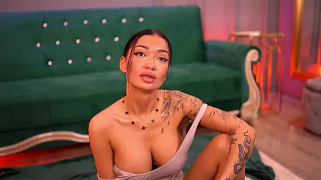 Snapshot of SashaFerrera chatting on 20, 2, 2025 SashaFerrera online show from 20, 2, 2025