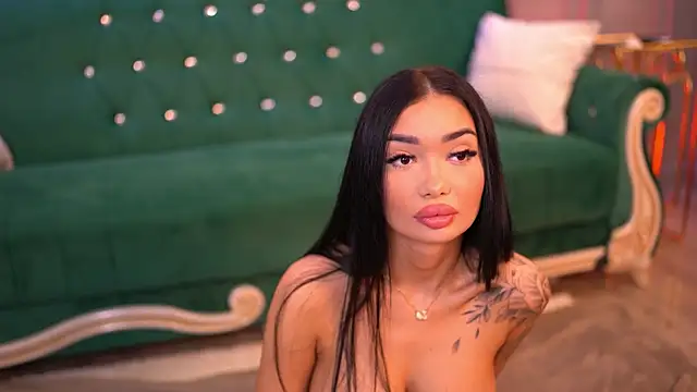 Snapshot of SashaFerrera chatting on 10, 3, 2025 SashaFerrera online show from 10, 3, 2025