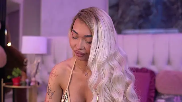 Snapshot of SashaFerrera chatting on 16, 9, 2025 SashaFerrera online show from 16, 9, 2025