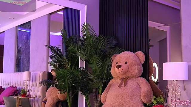 Snapshot of SashaFerrera chatting on 23, 10, 2025 SashaFerrera online show from 23, 10, 2025