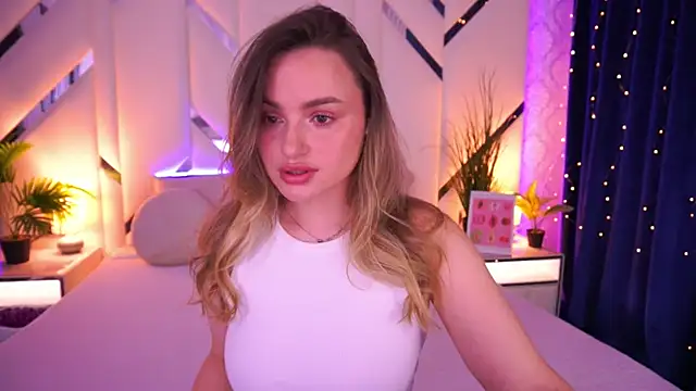 Snapshot of LindsieGreyy chatting on 23, 2, 2026 LindsieGreyy online show from 23, 2, 2026