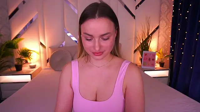 Snapshot of LindsieGreyy chatting on 24, 2, 2026 LindsieGreyy online show from 24, 2, 2026