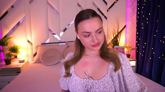 Snapshot of LindsieGreyy chatting on 2, 3, 2026 LindsieGreyy online show from 2, 3, 2026