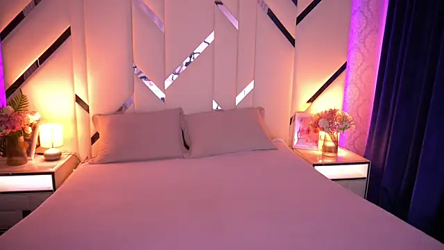 Snapshot of LindsieGreyy chatting on 7, 5, 2026 LindsieGreyy online show from 7, 5, 2026