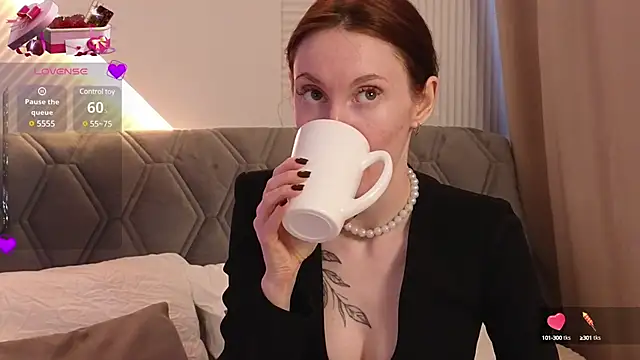 Snapshot of JoYung chatting on 25, 2, 2025 JoYung online show from 25, 2, 2025