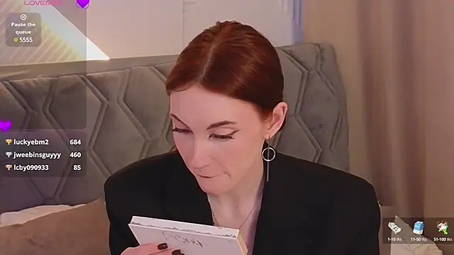 Snapshot of JoYung chatting on 4, 3, 2025 JoYung online show from 4, 3, 2025