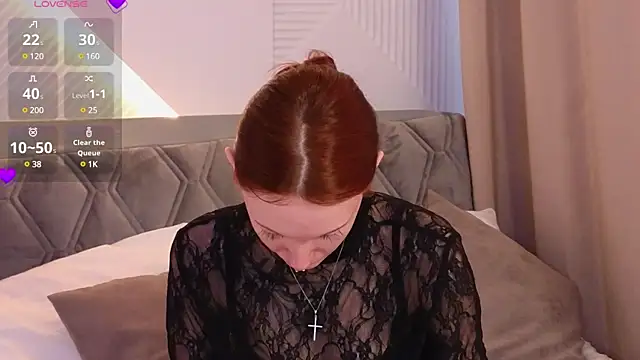 Snapshot of JoYung chatting on 6, 3, 2025 JoYung online show from 6, 3, 2025