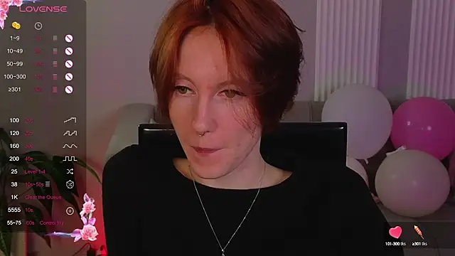 Snapshot of JoYung chatting on 10, 9, 2025 JoYung online show from 10, 9, 2025