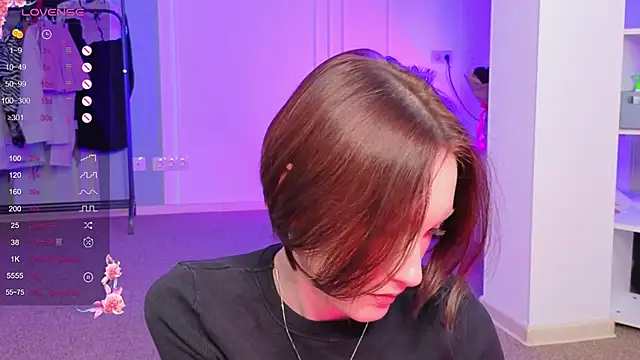 Snapshot of JoYung chatting on 27, 11, 2025 JoYung online show from 27, 11, 2025