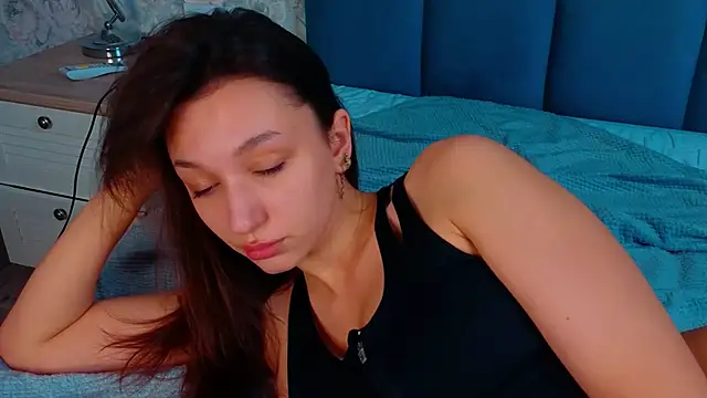 ColleenCox online show from 2, 3, 2025