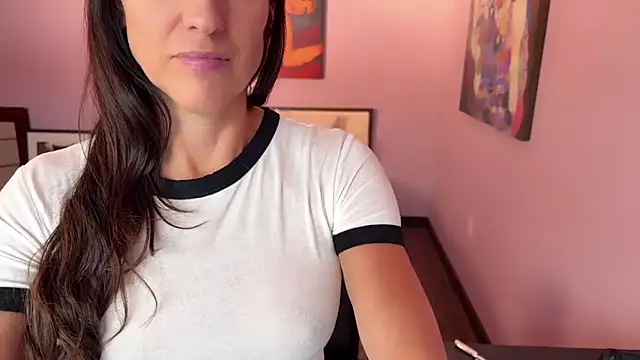 Snapshot of MrsJanetM chatting on 23, 11, 2025 MrsJanetM online show from 23, 11, 2025