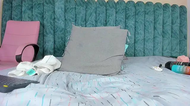 LilyRoxi online show from 14, 3, 2025