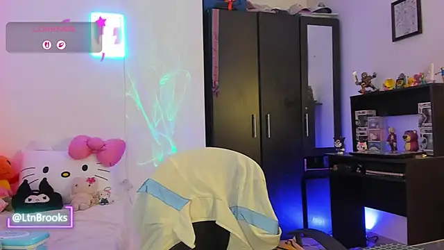 Annaa Brooks online show from 9, 11, 2025