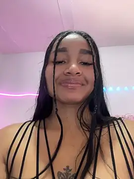 Snapshot of Lynda_Bonnie chatting on 8, 4, 2026 Lynda Bonnie online show from 8, 4, 2026