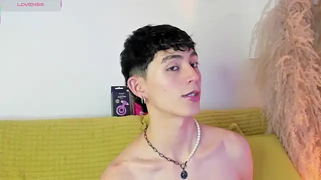 MaikyCooper online show from 2, 10, 2025