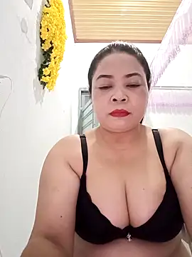 Baby-bigtits2024 online show from 18, 2, 2025