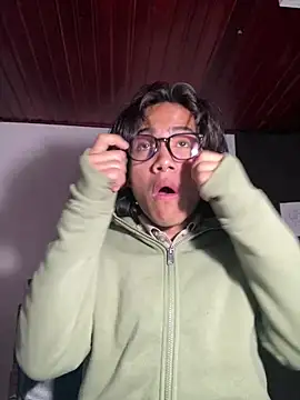 Snapshot of shadowsofgarden chatting on 21, 2, 2025 shadowsofgarden online show from 21, 2, 2025