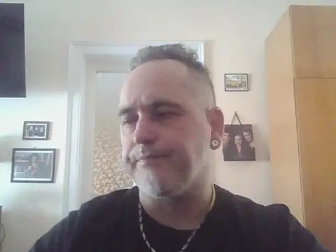 Szolga10 online show from 15, 3, 2026