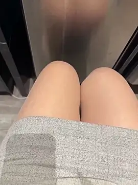 Snapshot of Mia-77 chatting on 11, 4, 2026 Mia-77 online show from 11, 4, 2026