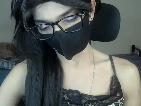 Snapshot of YourCDBitch chatting on 5, 10, 2025 YourCDBitch online show from 5, 10, 2025