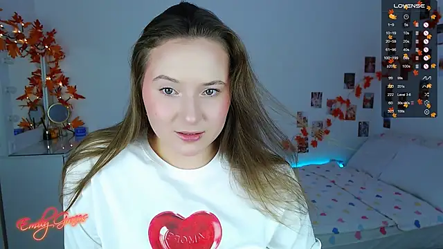 Snapshot of EmilyxxGraces chatting on 12, 10, 2025 EmilyxxGraces online show from 12, 10, 2025