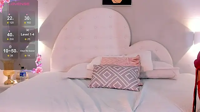 Snapshot of crisdegli_ chatting on 24, 2, 2025 crisdegli online show from 24, 2, 2025