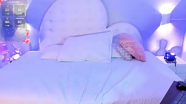 Snapshot of crisdegli_ chatting on 17, 3, 2025 crisdegli online show from 17, 3, 2025