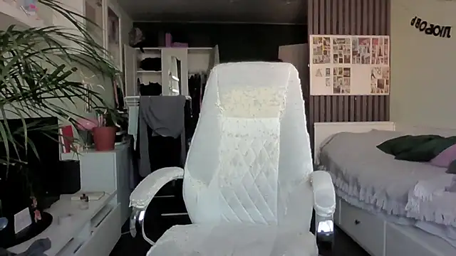 Snapshot of MollyBer chatting on 18, 2, 2026 MollyBer online show from 18, 2, 2026