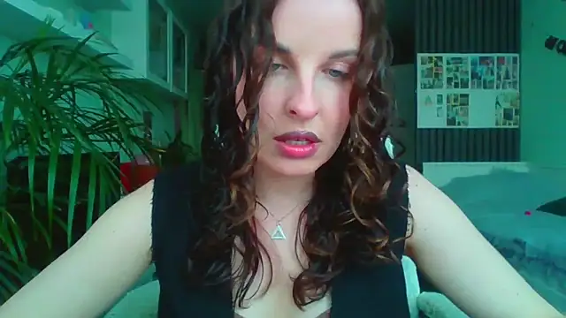 Snapshot of MollyBer chatting on 14, 4, 2026 MollyBer online show from 14, 4, 2026