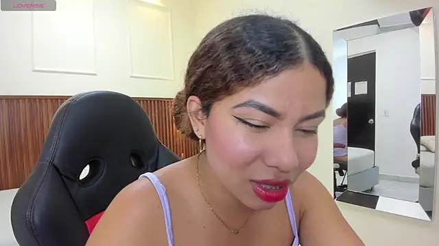 MELINAMARTINS online show from 22, 9, 2025