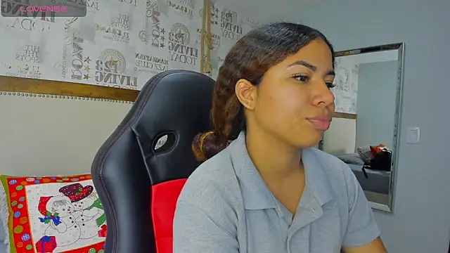 MELINAMARTINS online show from 17, 12, 2025