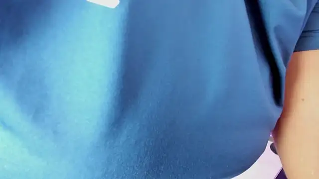 Snapshot of cristal_crossfitx chatting on 9, 4, 2026 cristal crossfitx online show from 9, 4, 2026