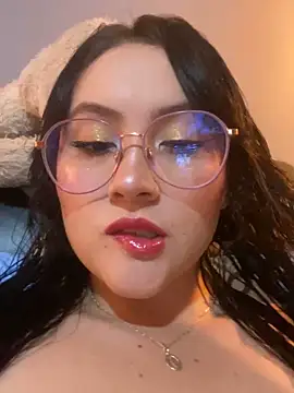 Snapshot of ValentinaOrtiz3 chatting on 12, 10, 2025 ValentinaOrtiz3 online show from 12, 10, 2025